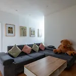 Spacious Stone Central Apartment