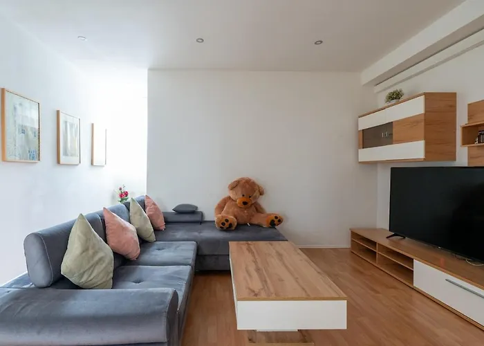 Spacious Stone Central Apartment