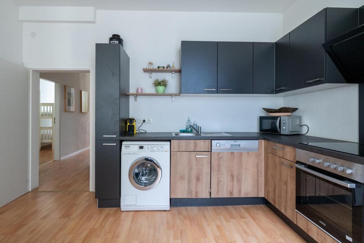 Apartment Spacious Stone Central *
