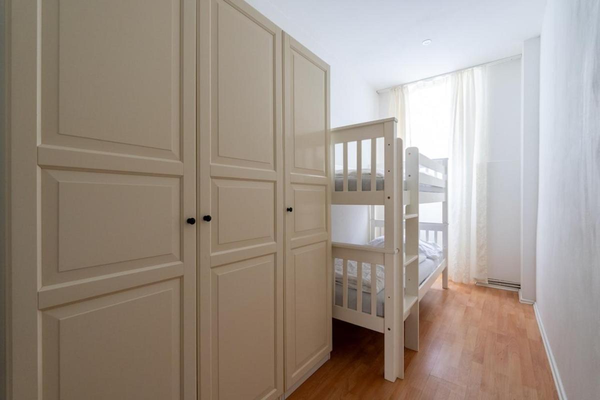 Apartment Spacious Stone Central *